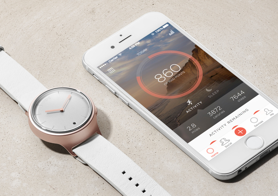 MisFit aizņem iespēju ar savu MisFit Phase Hybrid Smartwatch